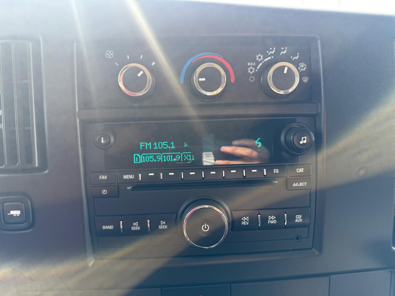 Chevrolet Express Passenger RWD 3500 155" LS 2020