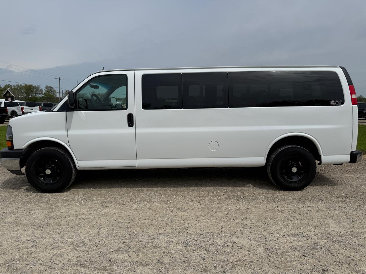 Chevrolet Express Passenger RWD 3500 155" LT w/1LT 2013