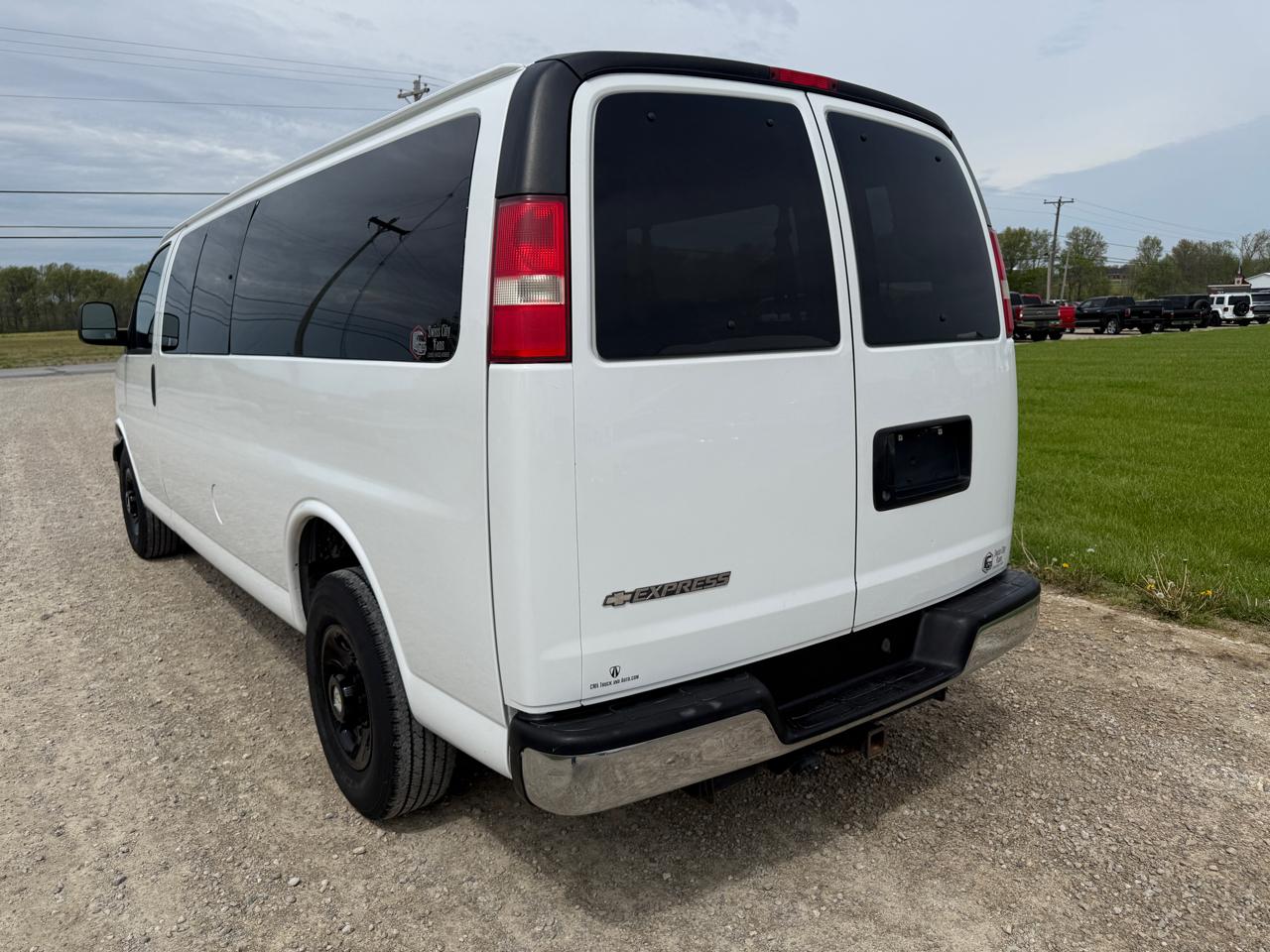 Chevrolet Express Passenger RWD 3500 155" LT w/1LT 2013