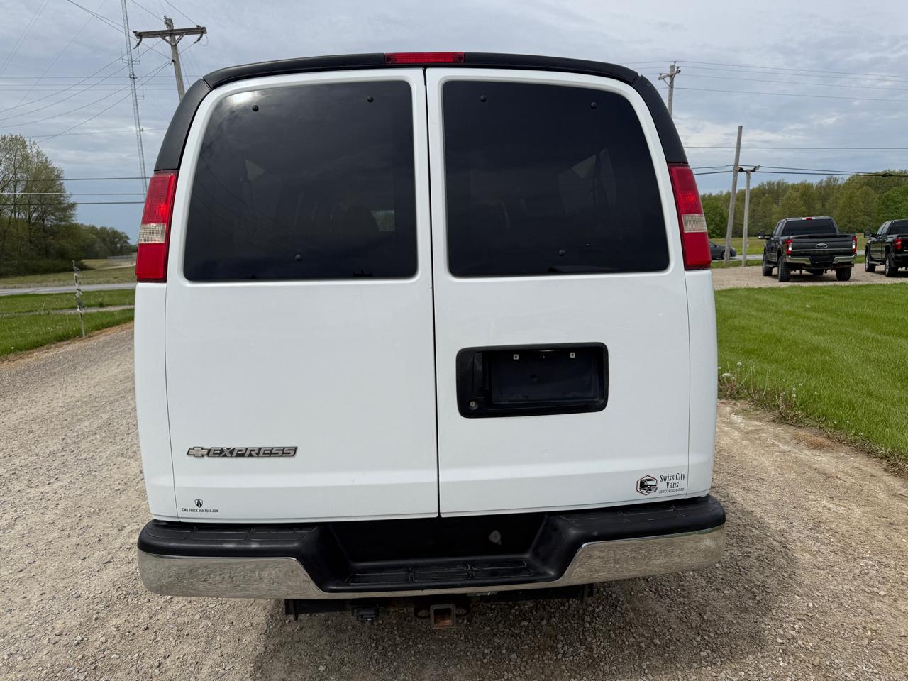 Chevrolet Express Passenger RWD 3500 155" LT w/1LT 2013
