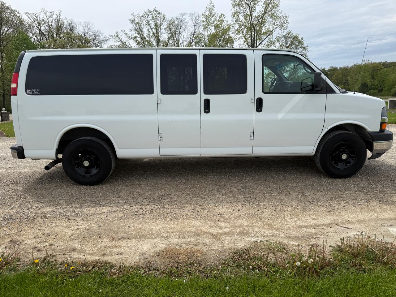 Chevrolet Express Passenger RWD 3500 155" LT w/1LT 2013