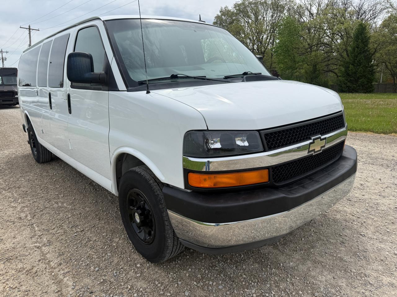 Chevrolet Express Passenger RWD 3500 155" LT w/1LT 2013