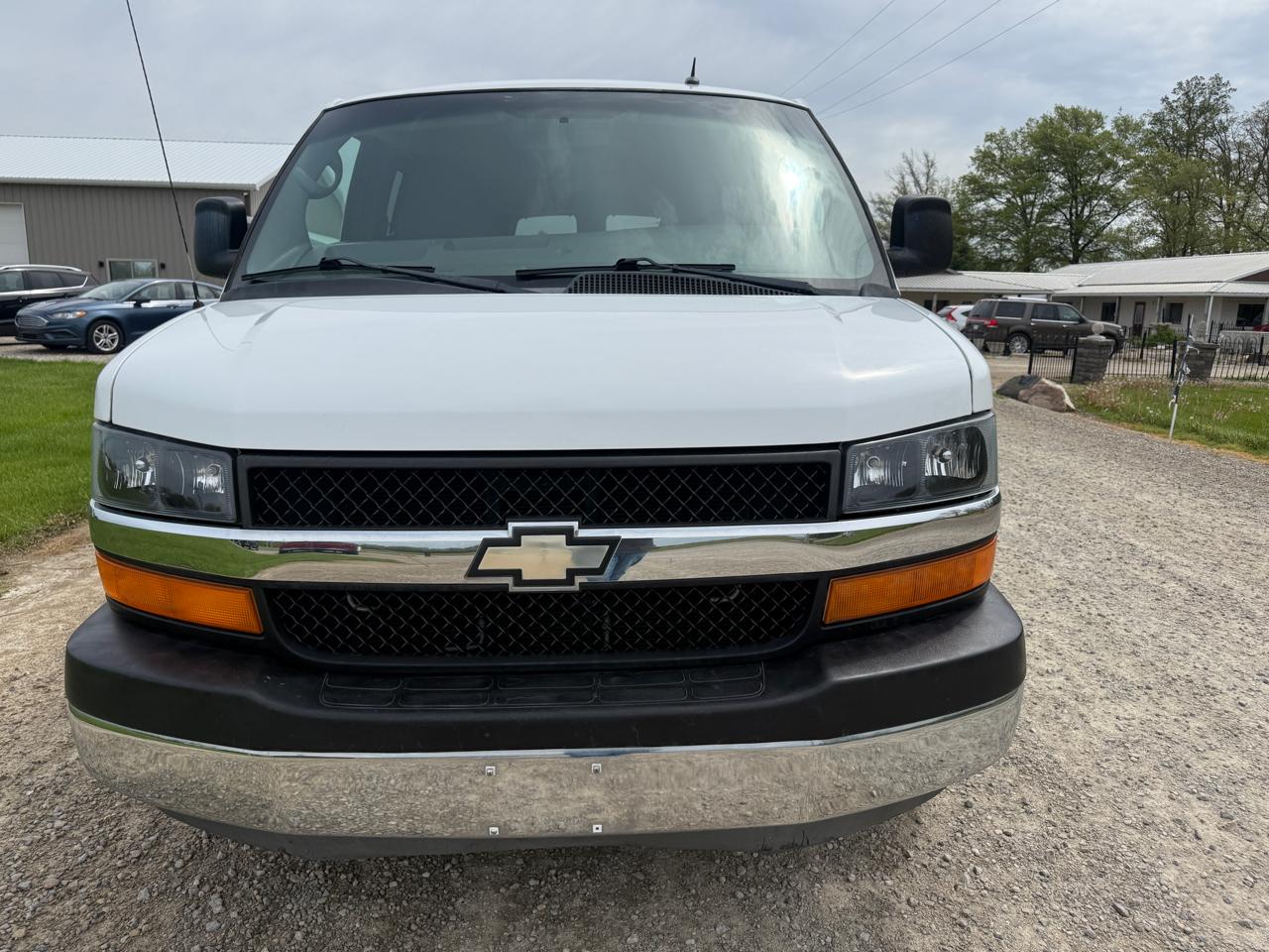 Chevrolet Express Passenger RWD 3500 155" LT w/1LT 2013
