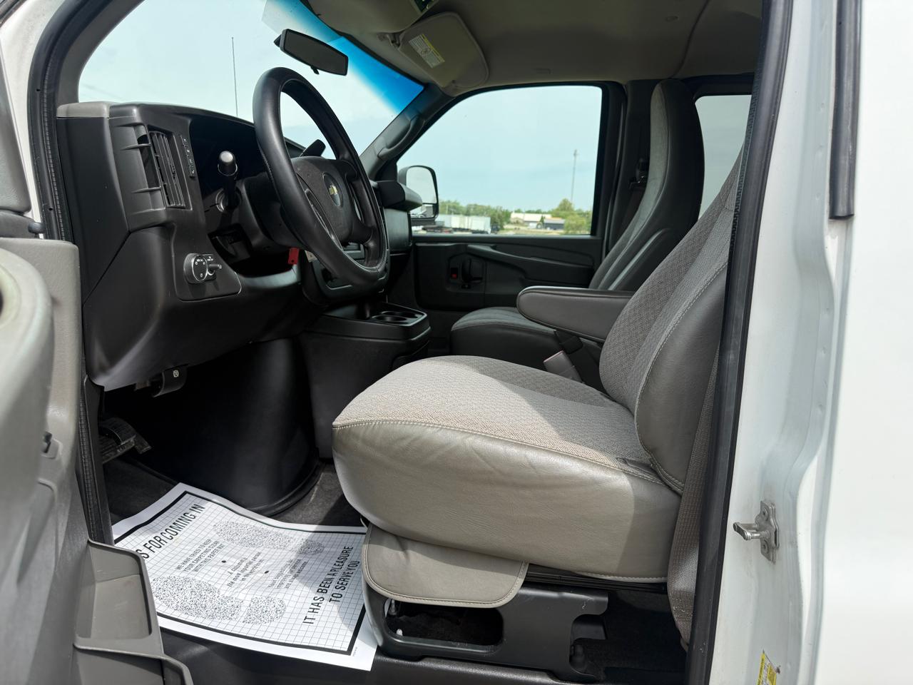 Chevrolet Express Passenger RWD 3500 155" LT w/1LT 2013