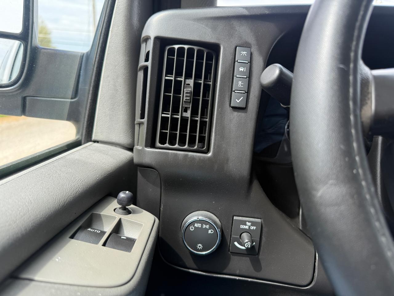 Chevrolet Express Passenger RWD 3500 155" LT w/1LT 2013