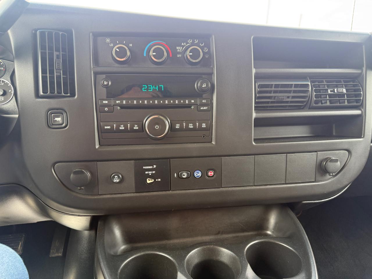 Chevrolet Express Passenger RWD 3500 155" LT w/1LT 2013
