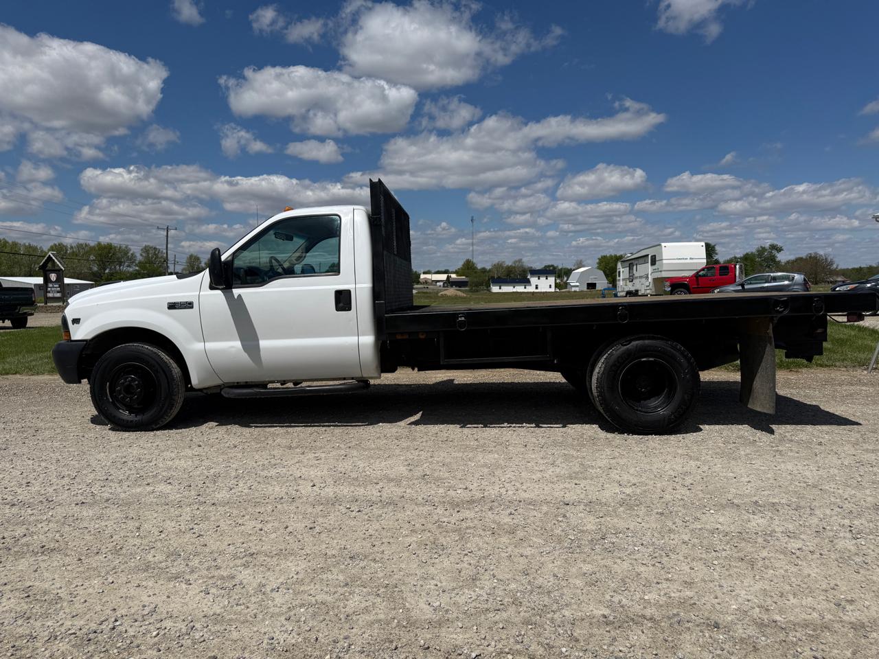 Ford Super Duty F-350 DRW Reg Cab 141" WB Lariat 1999