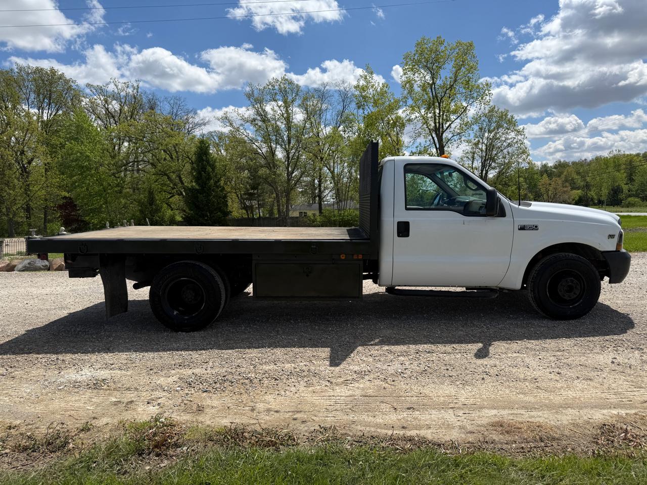 Ford Super Duty F-350 DRW Reg Cab 141" WB Lariat 1999