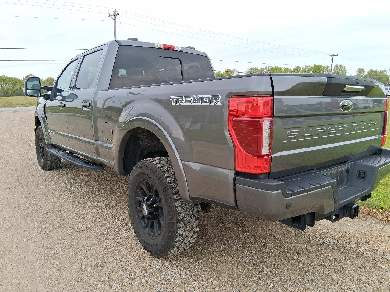 Ford Super Duty F-250 SRW King Ranch 4WD Crew Cab 8' Box 2022