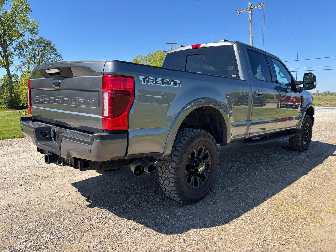 Ford Super Duty F-250 SRW Lariat 4WD SuperCab 8' Box 2022