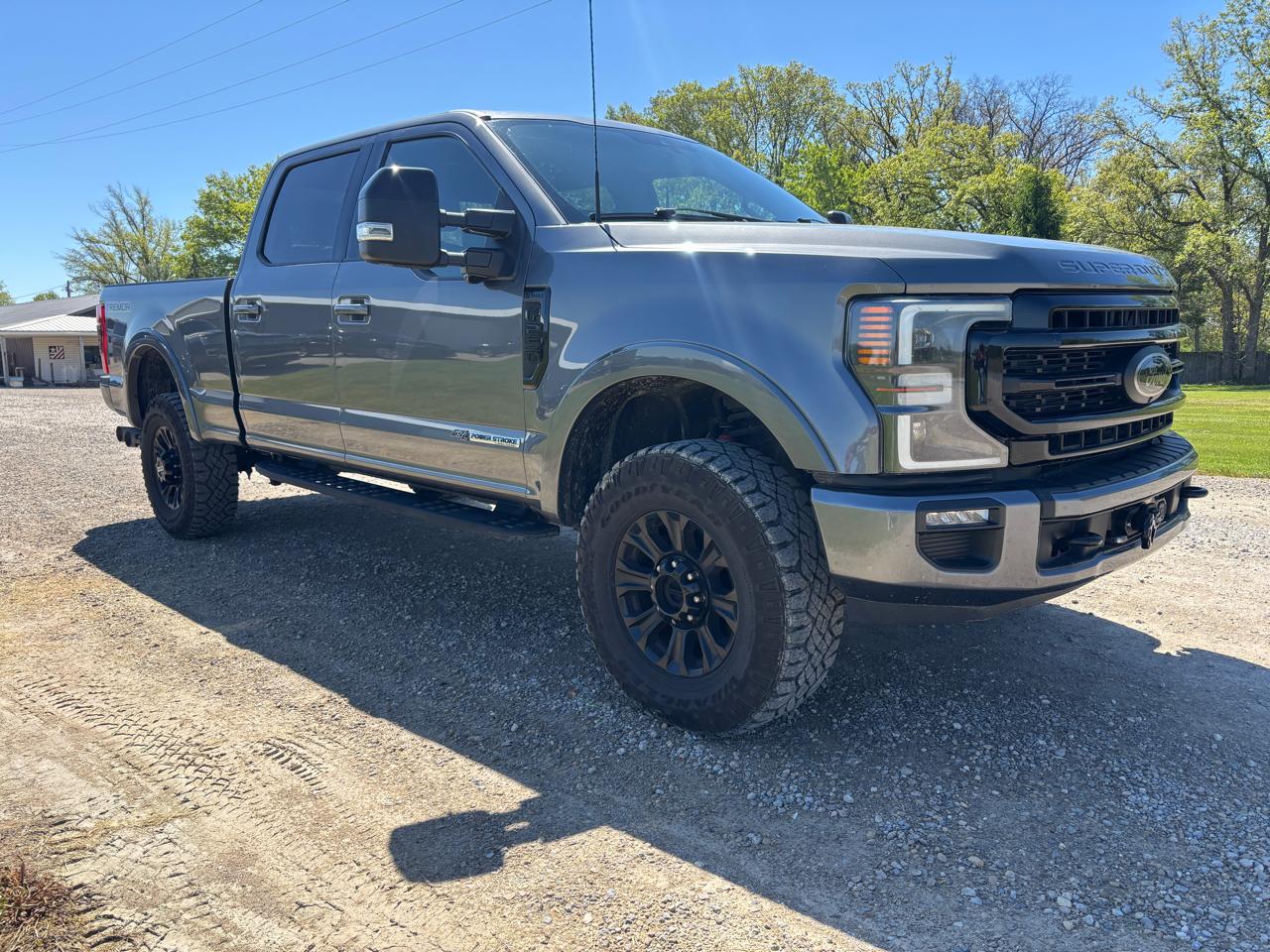 Ford Super Duty F-250 SRW Lariat 4WD SuperCab 8' Box 2022