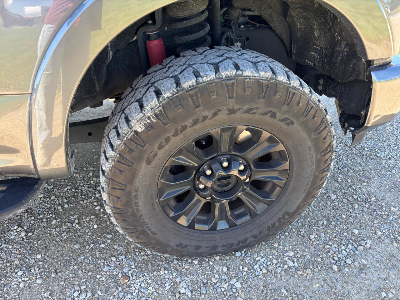 Ford Super Duty F-250 SRW Lariat 4WD SuperCab 8' Box 2022
