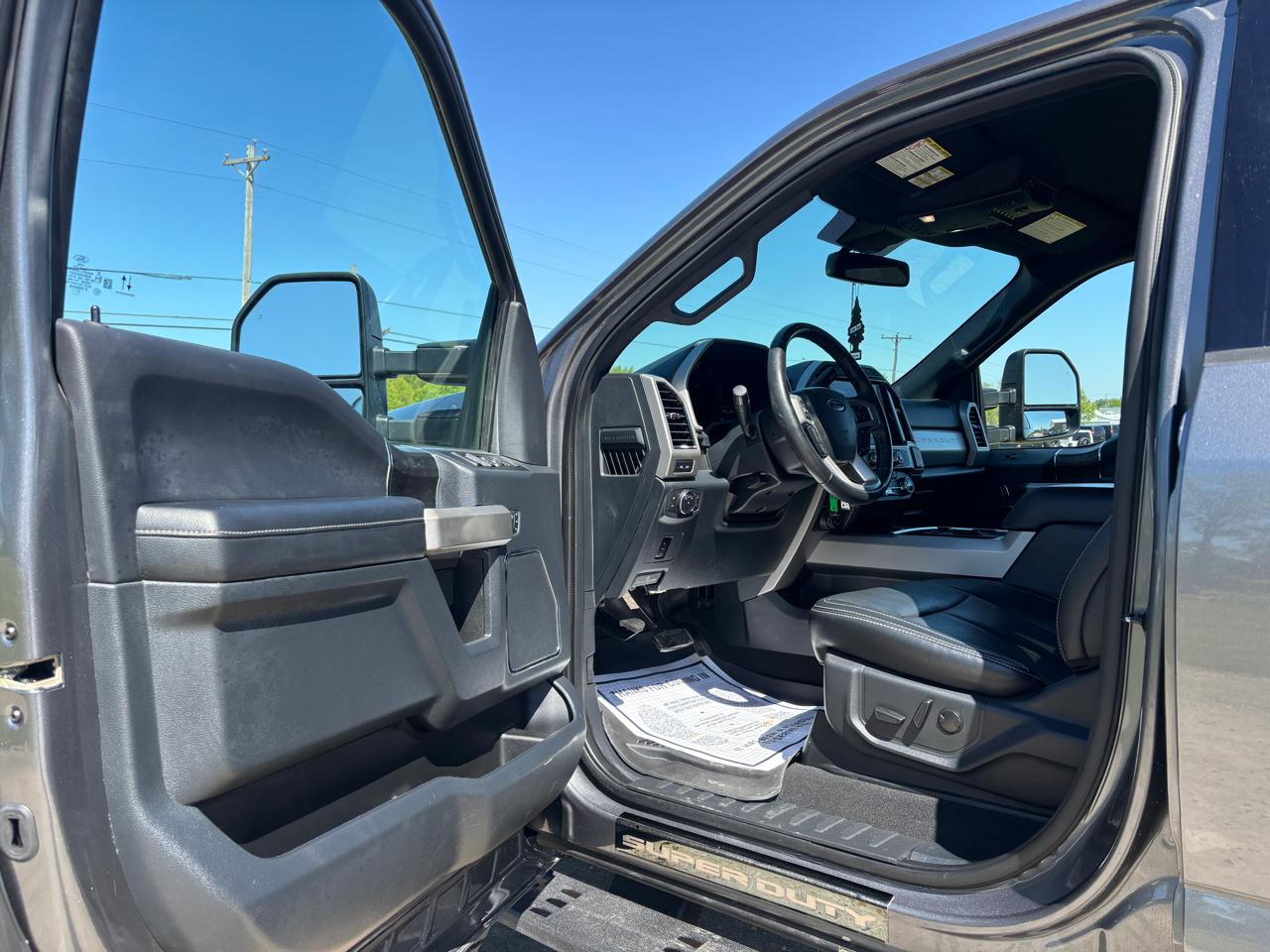 Ford Super Duty F-250 SRW Lariat 4WD SuperCab 8' Box 2022