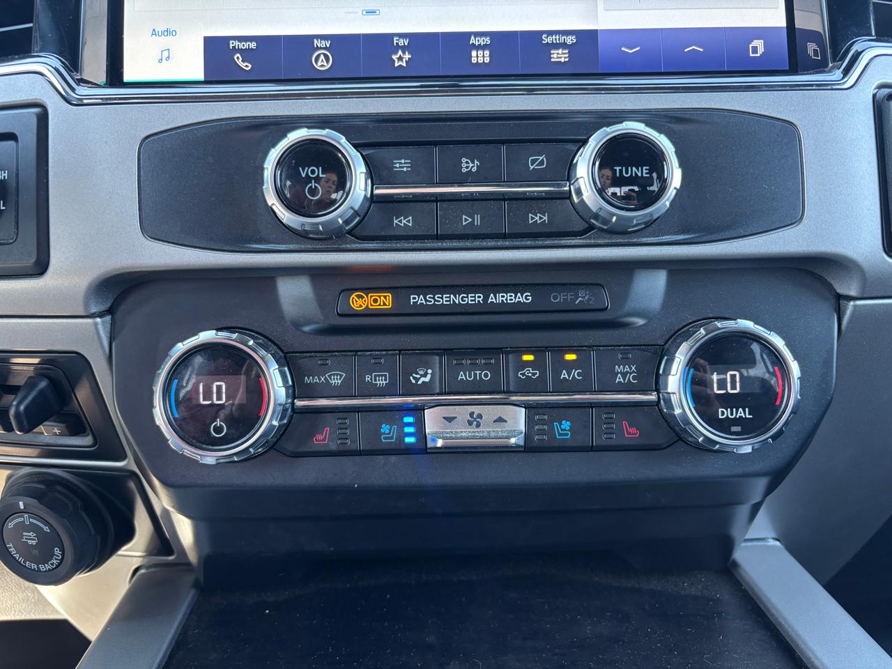 Ford Super Duty F-250 SRW Lariat 4WD SuperCab 8' Box 2022