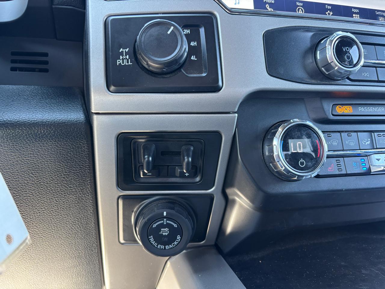 Ford Super Duty F-250 SRW Lariat 4WD SuperCab 8' Box 2022