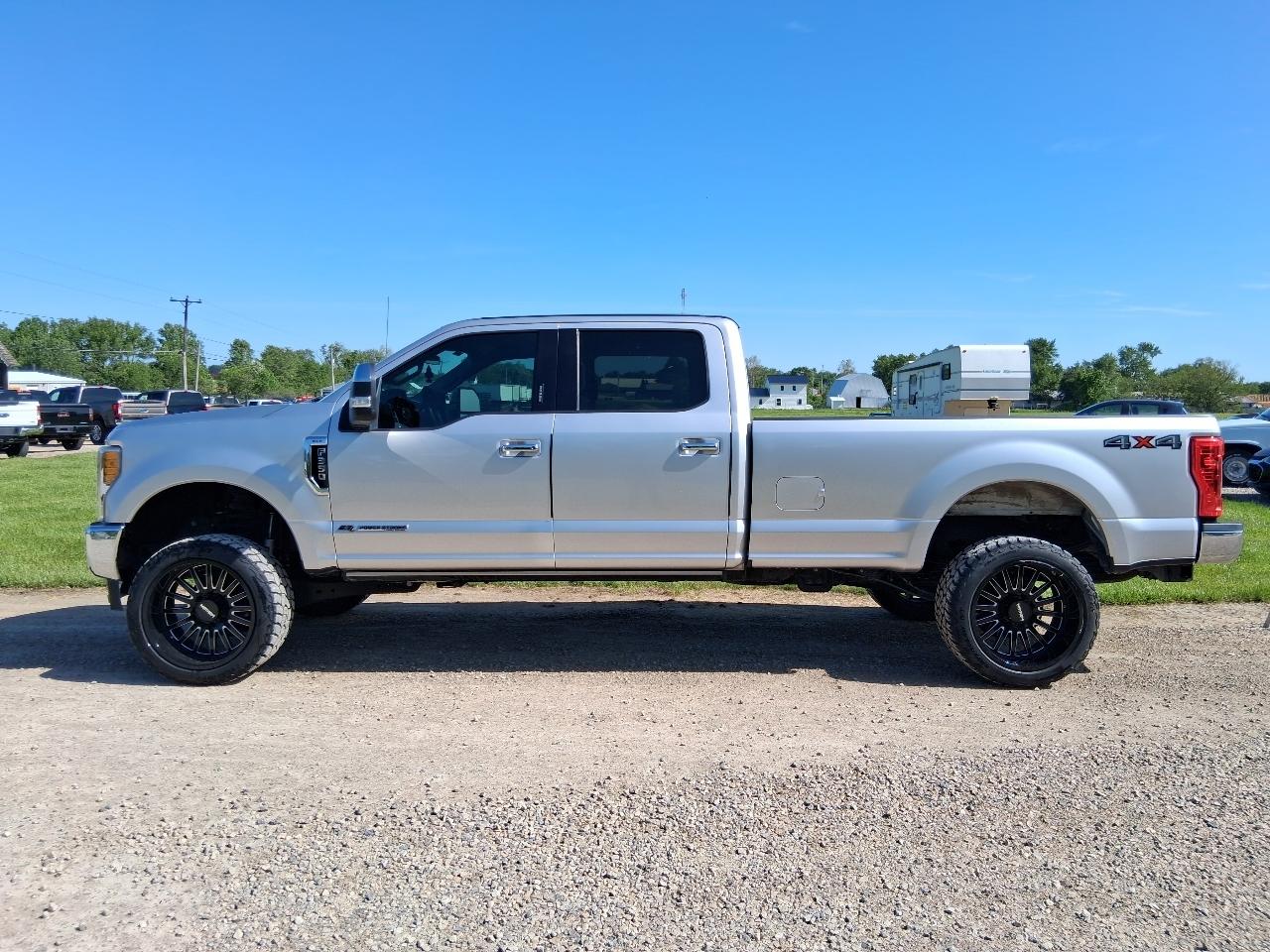 Ford Super Duty F-350 SRW King Ranch 4WD Crew Cab 8' Box 2017
