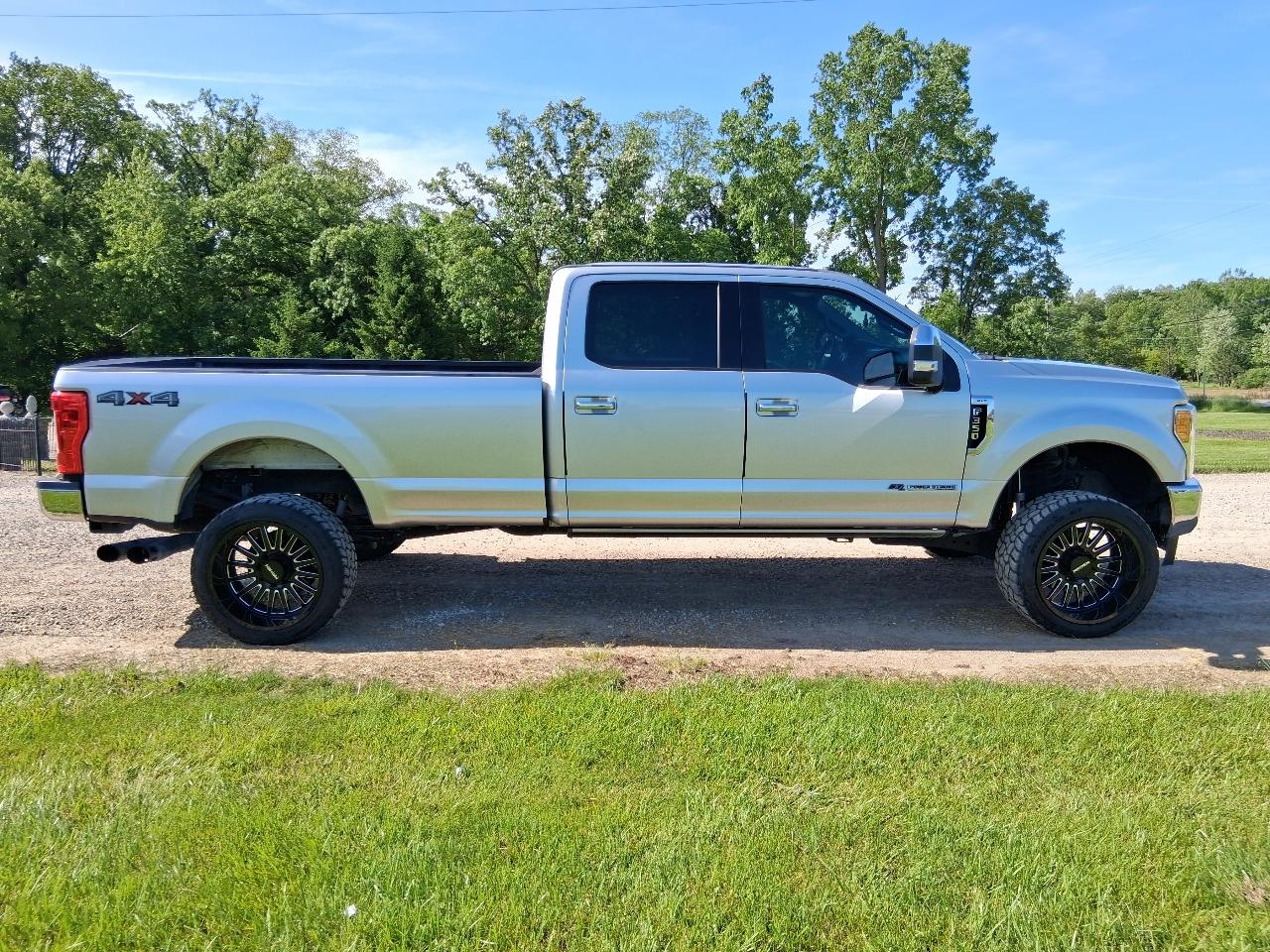Ford Super Duty F-350 SRW King Ranch 4WD Crew Cab 8' Box 2017