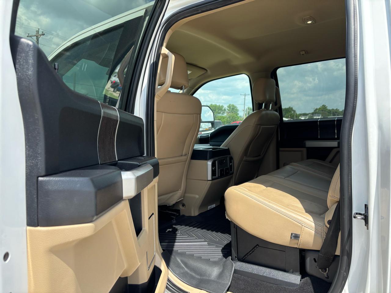 Ford Super Duty F-250 SRW 4WD Crew Cab 156" Lariat 2020