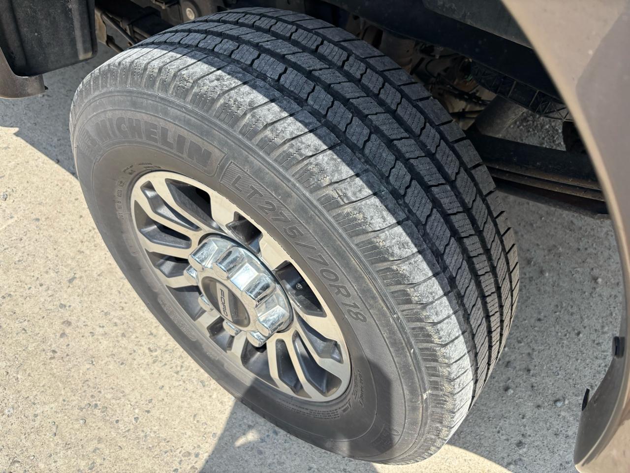 Ford Super Duty F-250 SRW 4WD Crew Cab 156" Lariat 2020