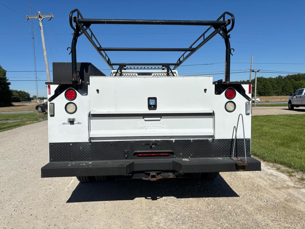 Ford Super Duty F-350 DRW 4WD Reg Cab 141" WB 60" CA XLT 2014