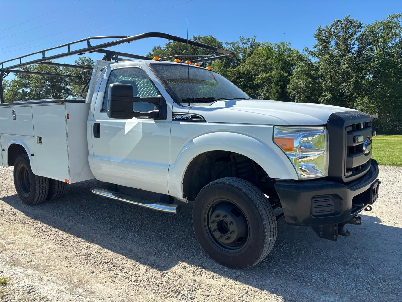 Ford Super Duty F-350 DRW 4WD Reg Cab 141" WB 60" CA XLT 2014
