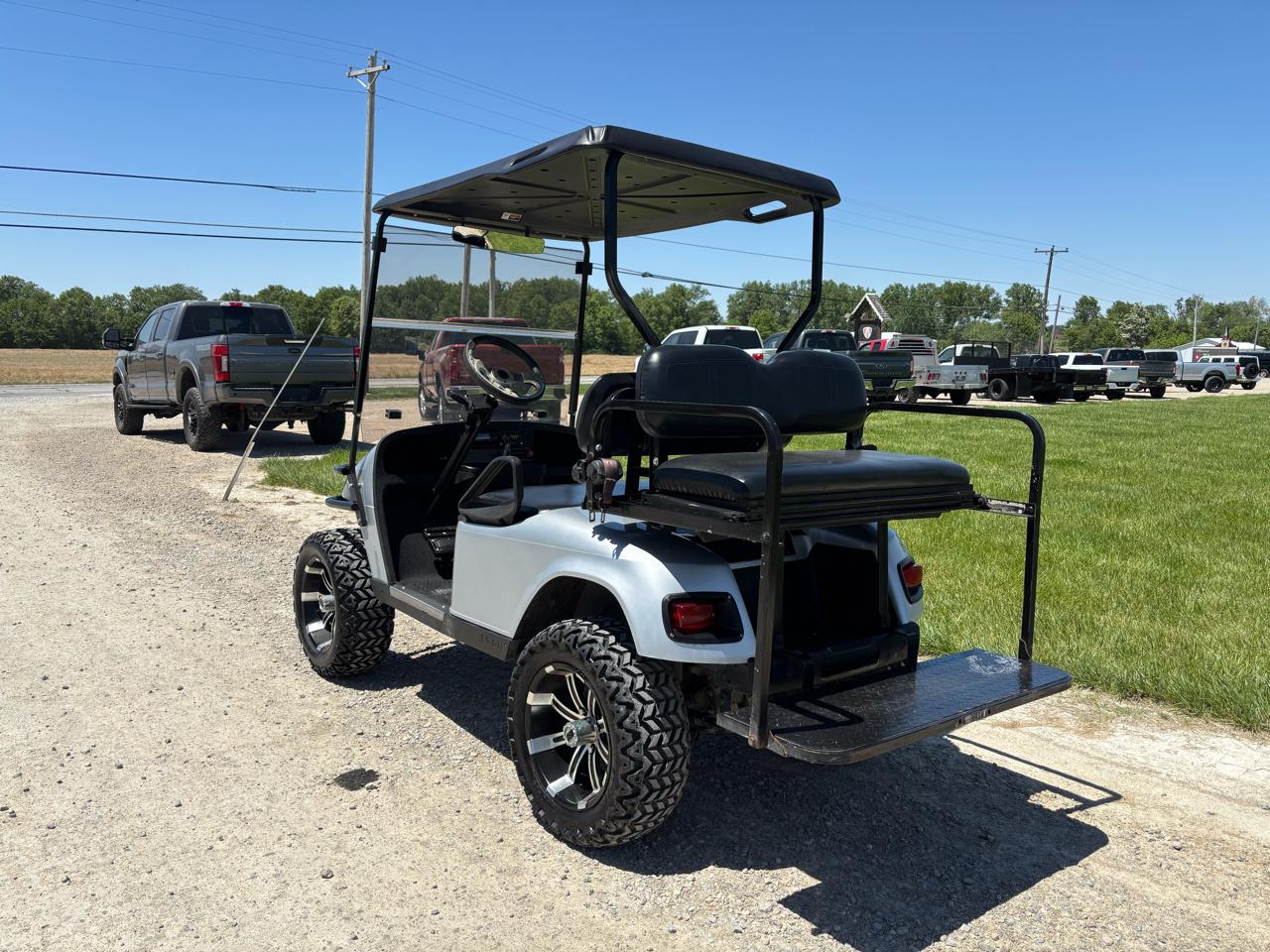 EZ-GO Golf Cart  2011