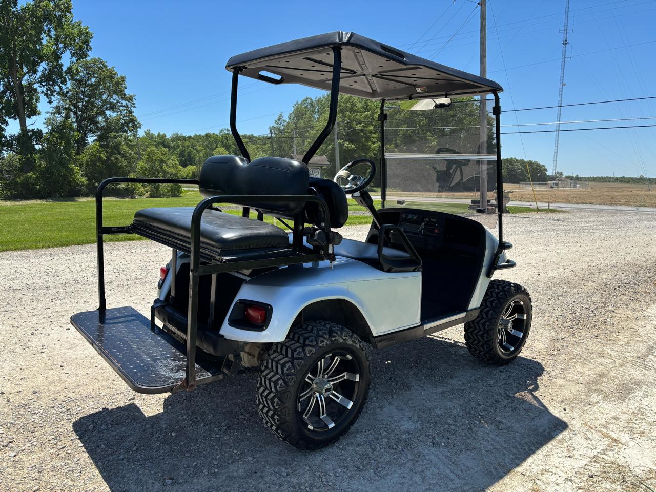 EZ-GO Golf Cart  2011