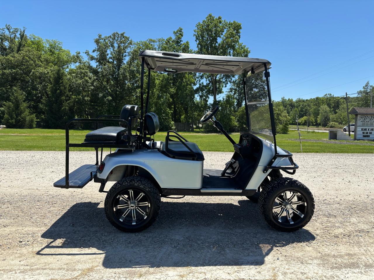 EZ-GO Golf Cart  2011