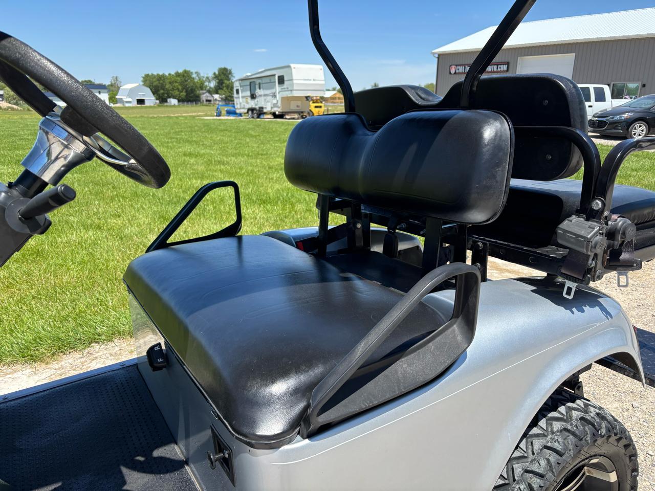 EZ-GO Golf Cart  2011