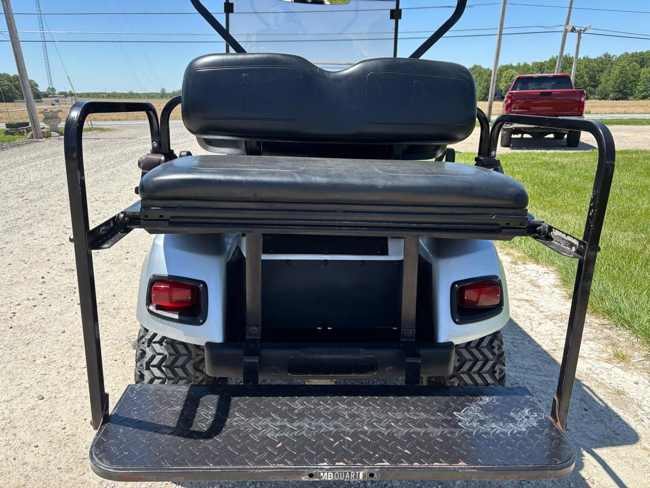 EZ-GO Golf Cart  2011