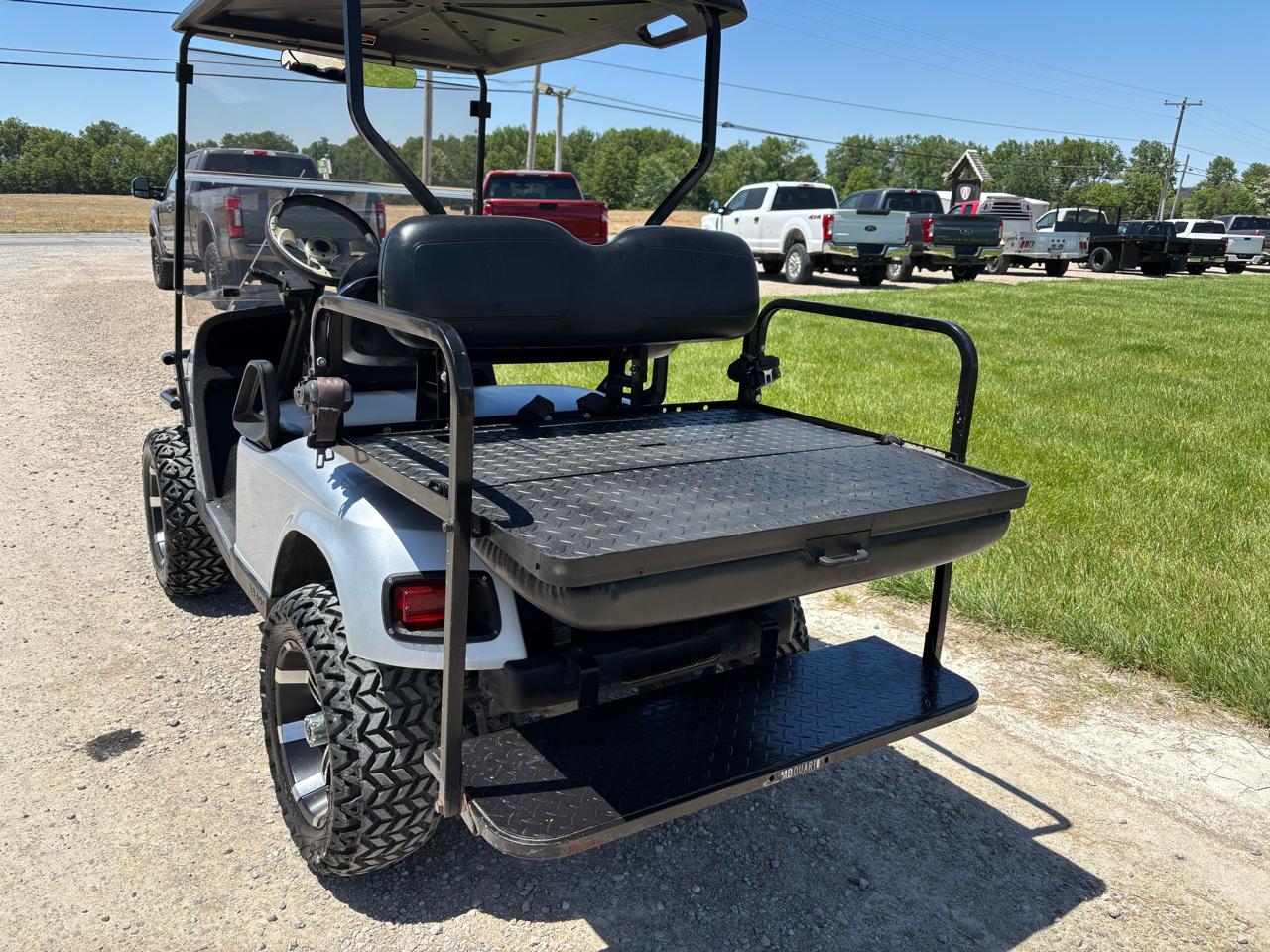 EZ-GO Golf Cart  2011