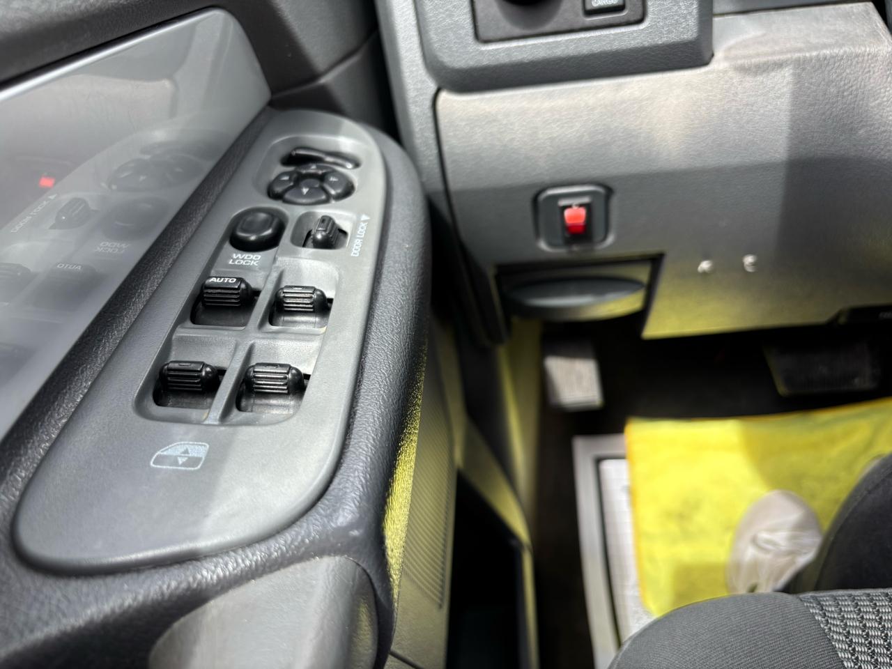 Dodge Ram 2500 4WD Quad Cab 140.5" SLT 2007