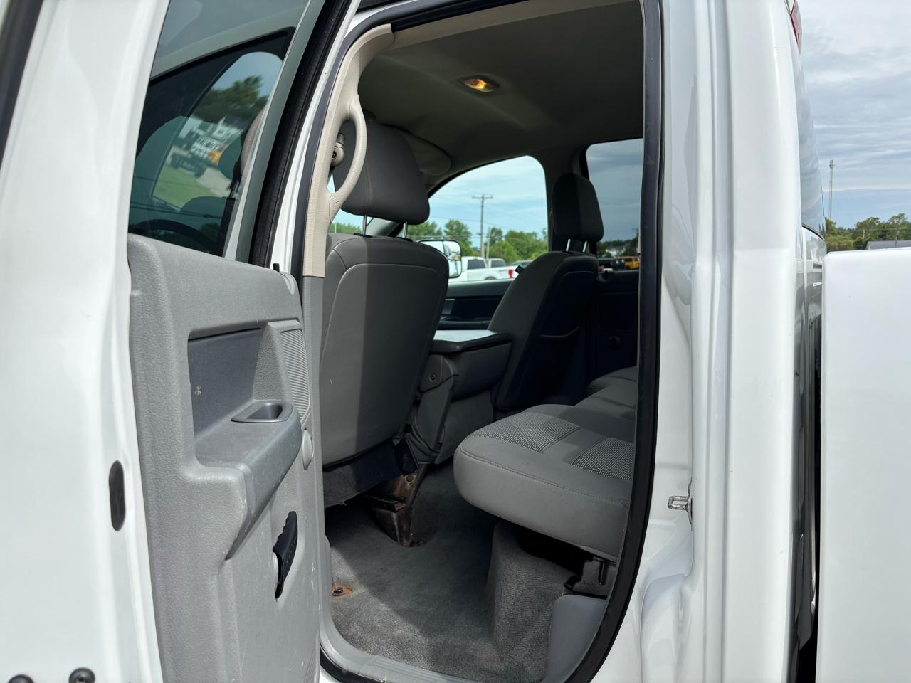 Dodge Ram 2500 4WD Quad Cab 140.5" SLT 2007