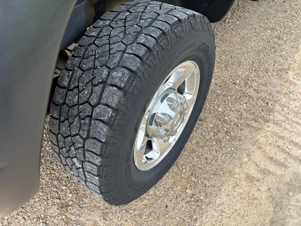 Dodge Ram 2500 4WD Quad Cab 140.5" SLT 2007