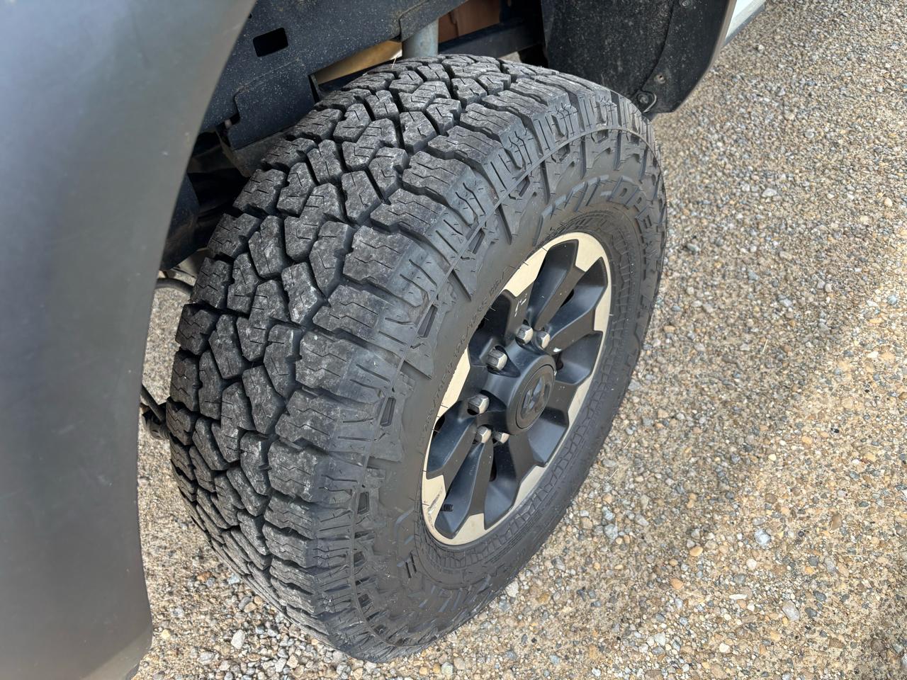 RAM 2500 Tradesman 4x4 Crew Cab 6'4" Box 2021
