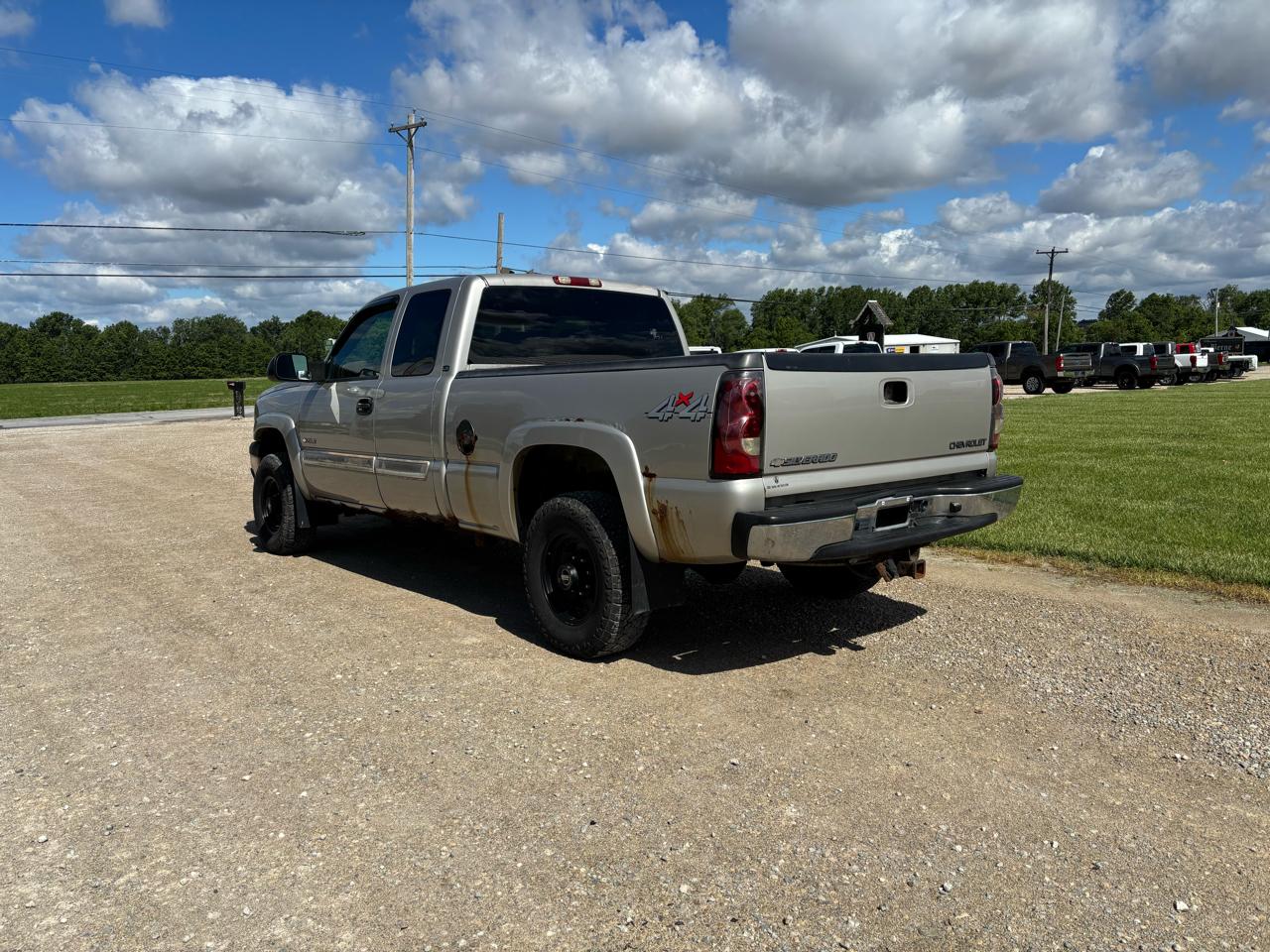 Chevrolet Silverado 2500 Ext Cab 143.5" WB C6P 4WD LS 2004
