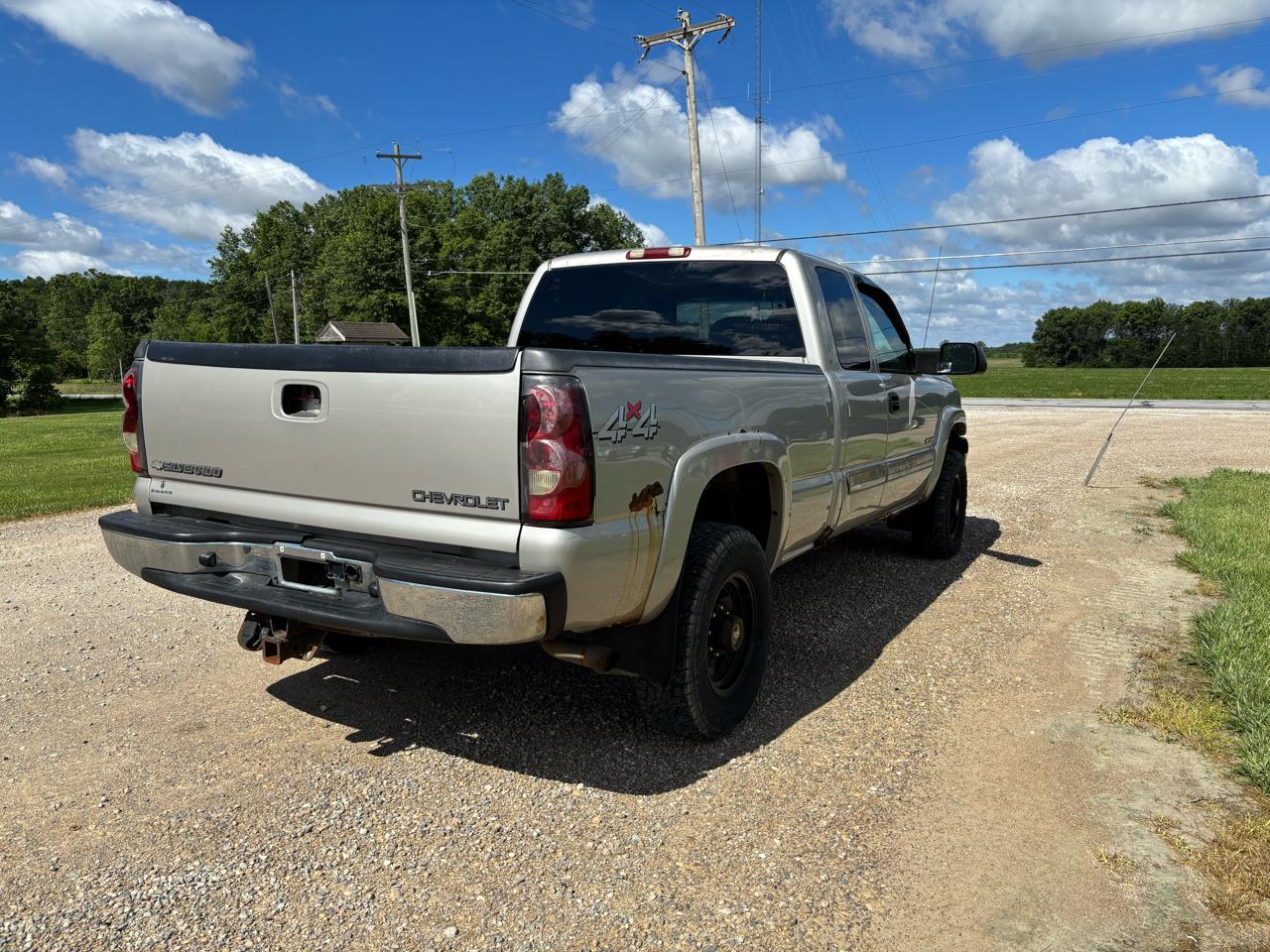Chevrolet Silverado 2500 Ext Cab 143.5" WB C6P 4WD LS 2004