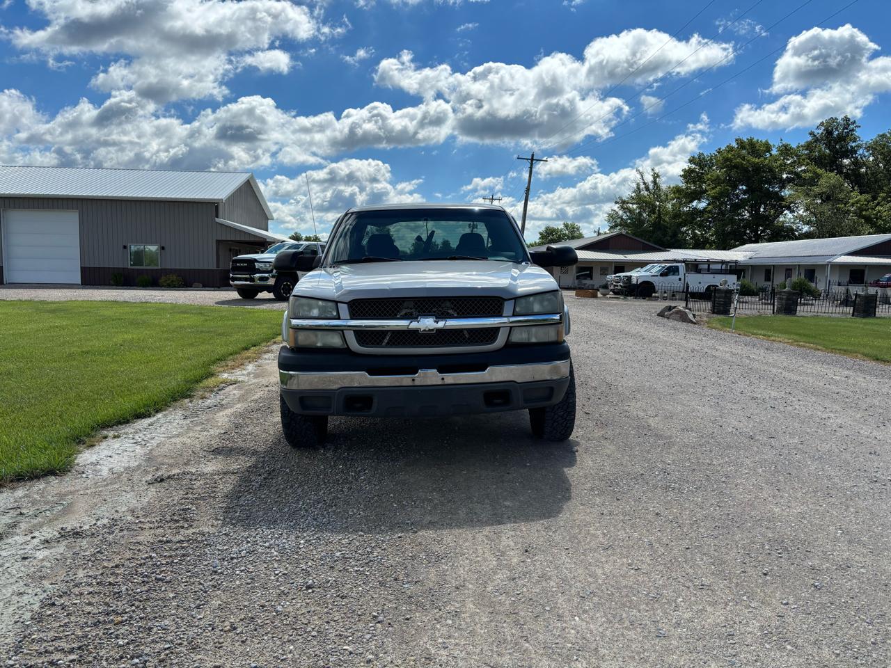 Chevrolet Silverado 2500 Ext Cab 143.5" WB C6P 4WD LS 2004