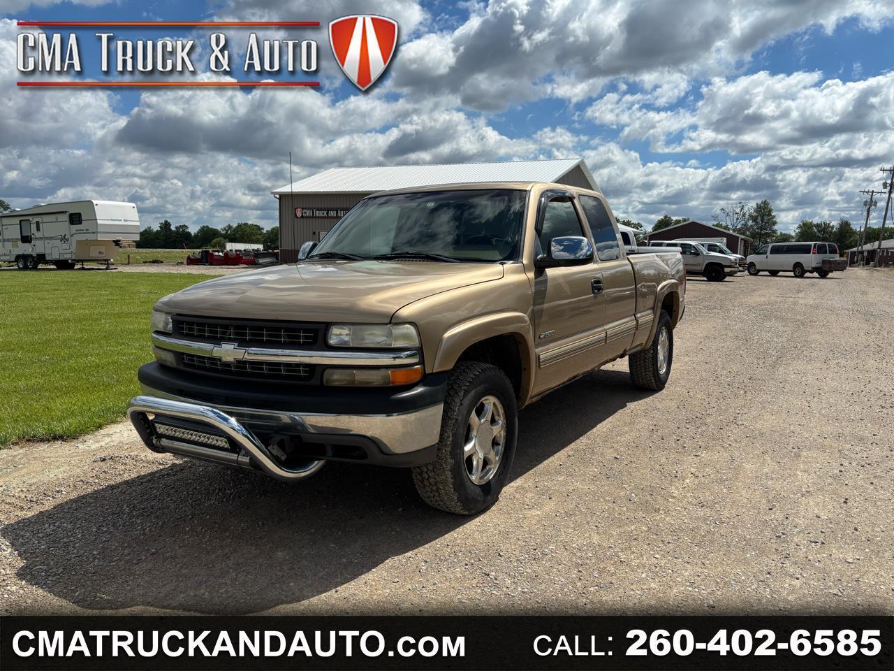 Chevrolet Silverado 1500 3dr Ext Cab 143.5" WB 4WD LS 2000