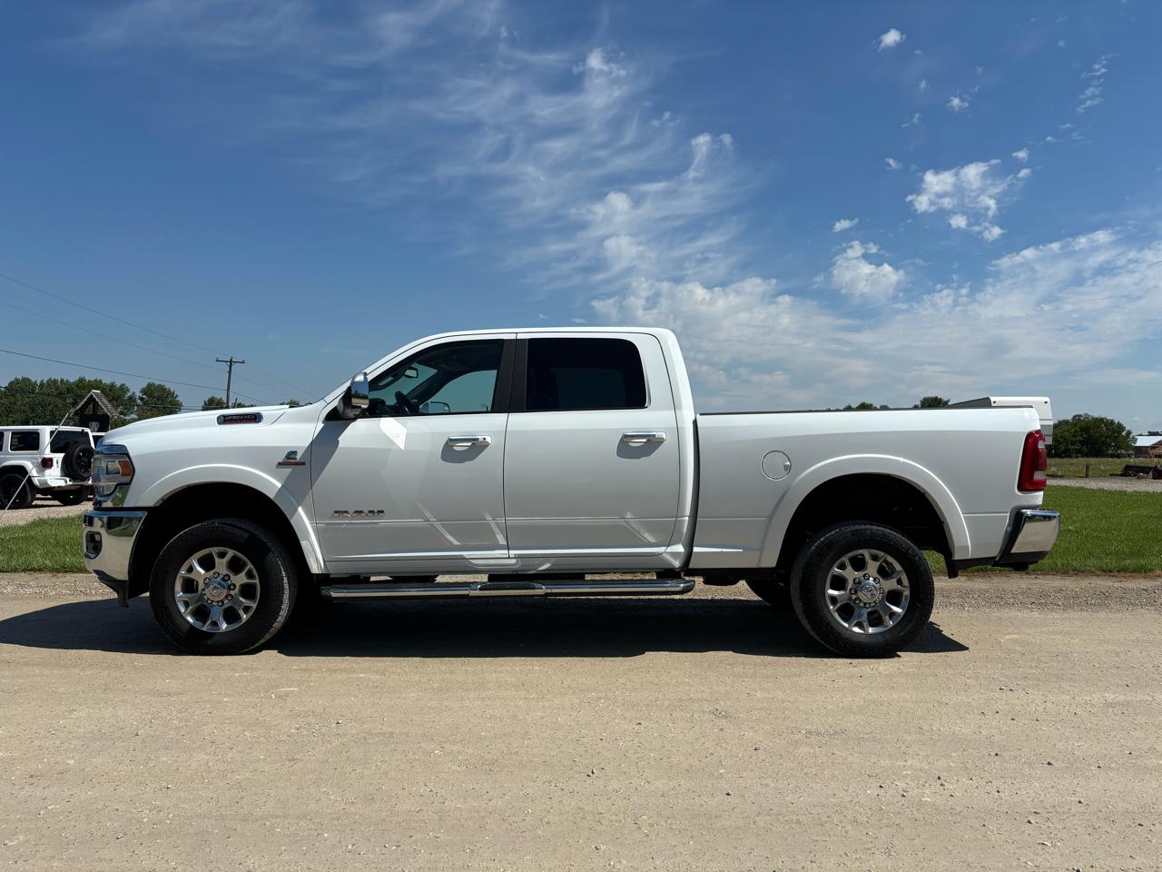RAM 2500 Laramie 4x4 Crew Cab 6'4" Box 2022