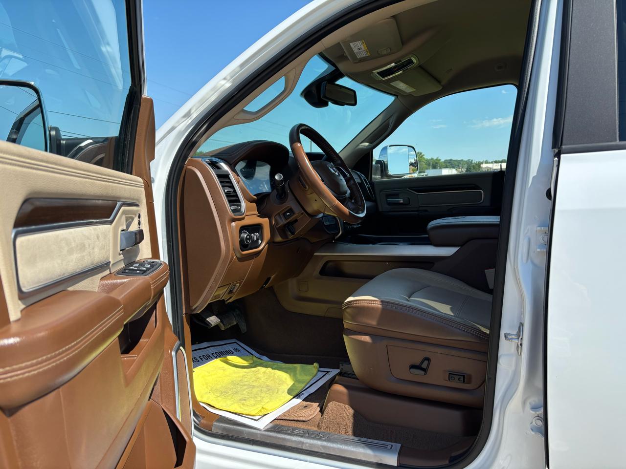 RAM 2500 Laramie 4x4 Crew Cab 6'4" Box 2022