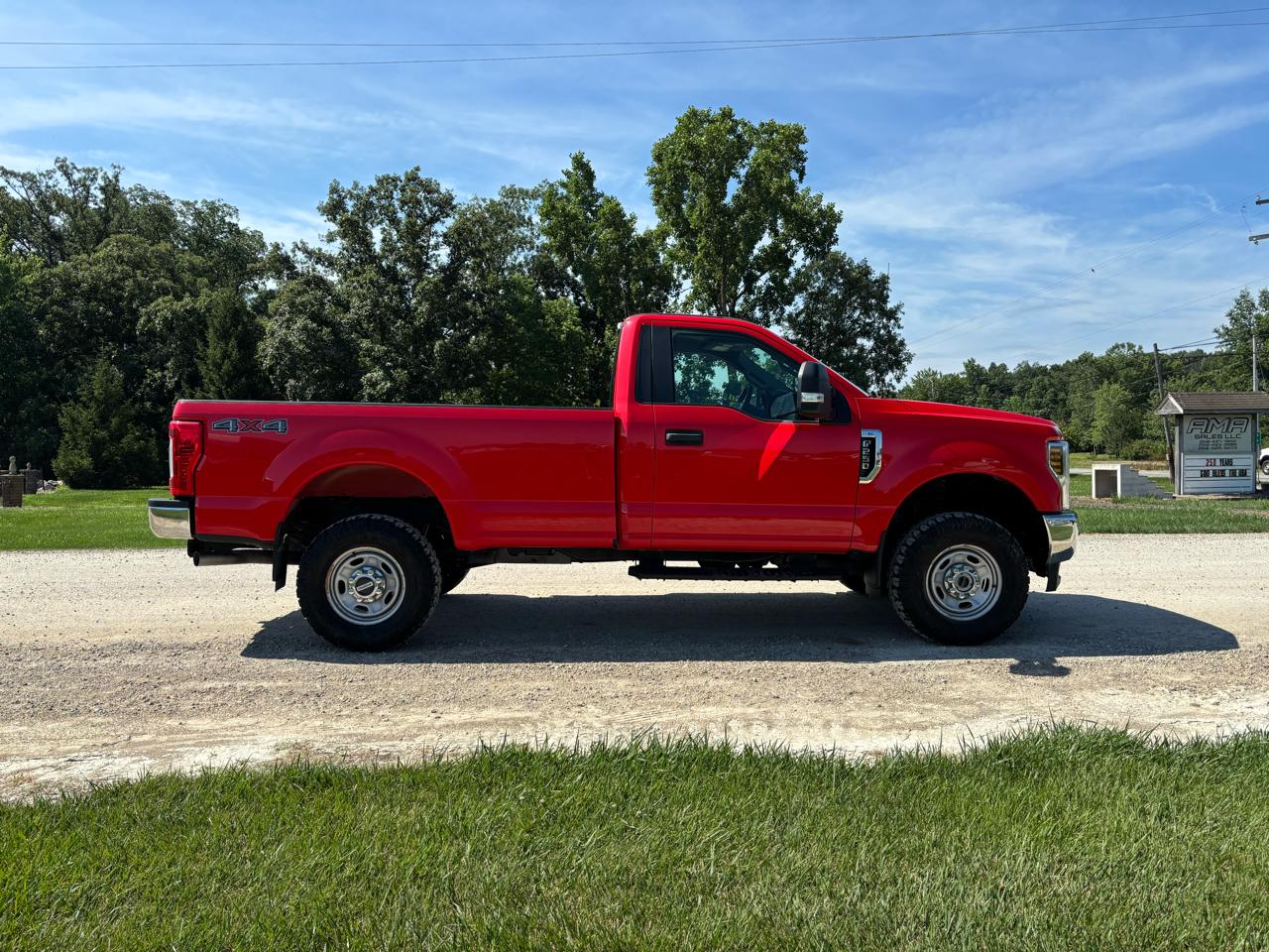 Ford Super Duty F-250 SRW XLT 4WD Reg Cab 8' Box 2019
