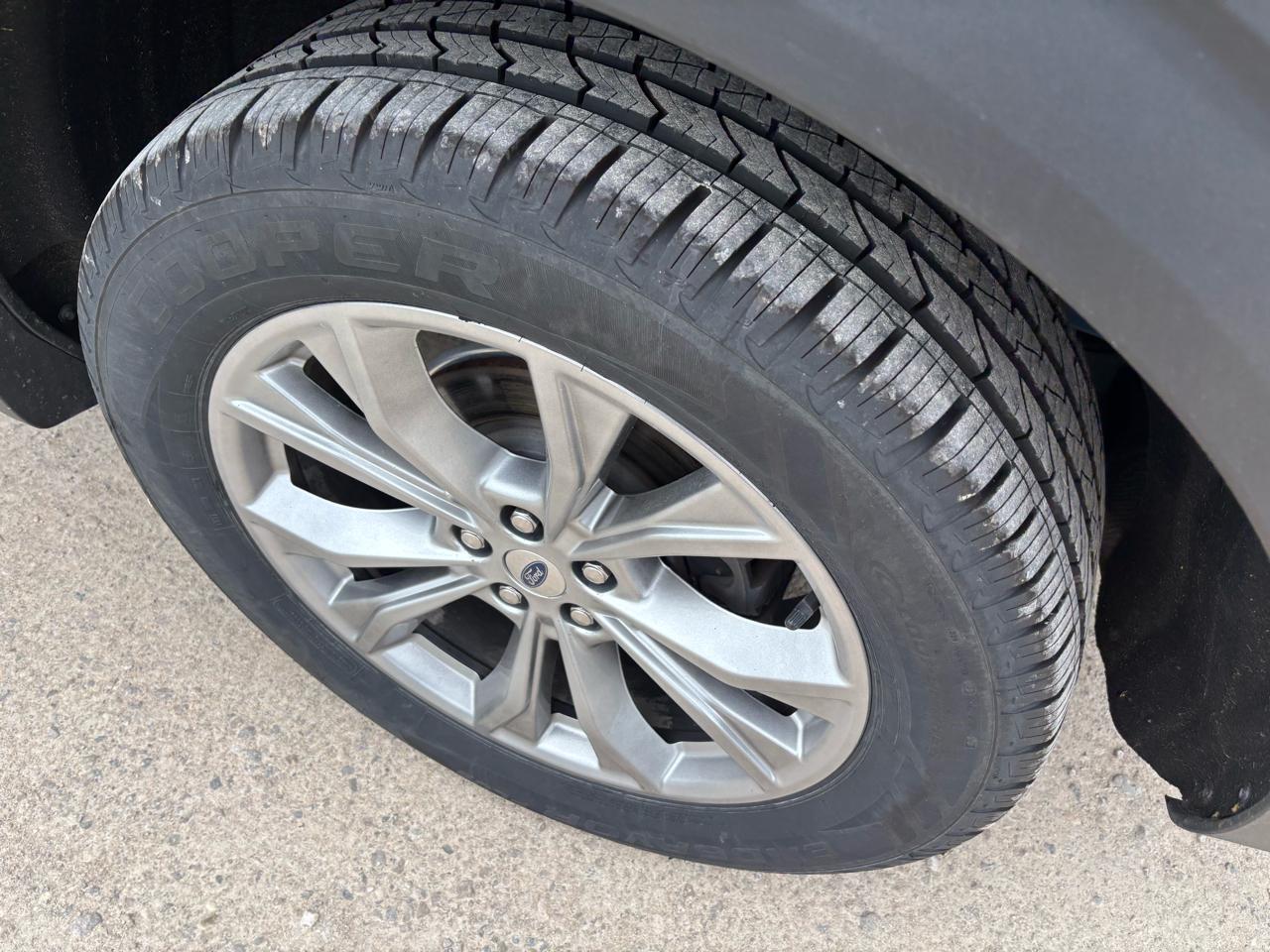 Ford Explorer XLT 4WD 2020