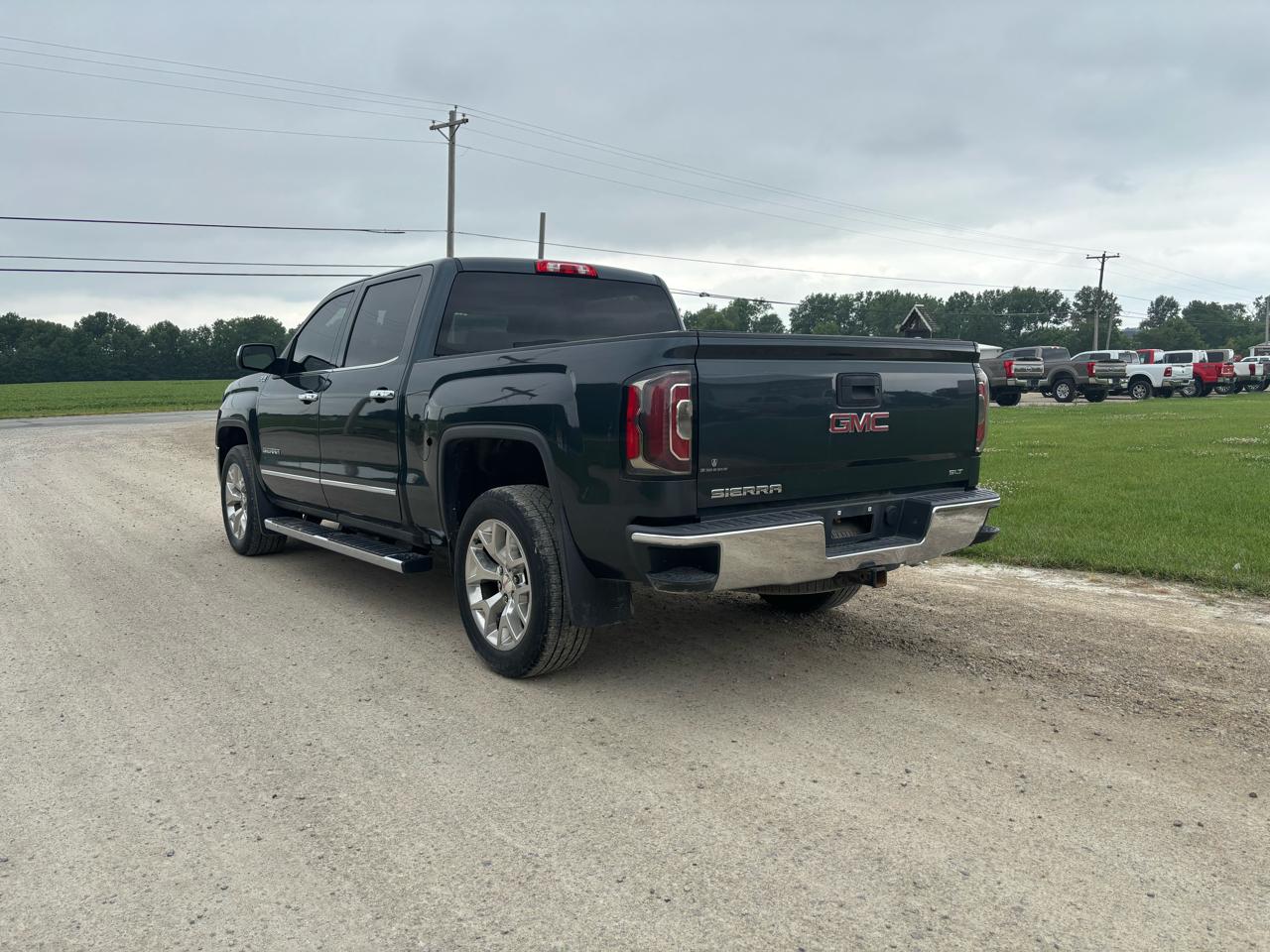 GMC Sierra 1500 4WD Crew Cab 143.5" SLT 2017