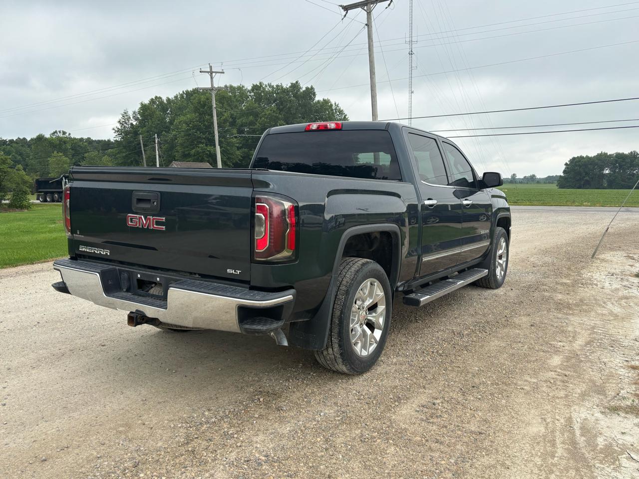 GMC Sierra 1500 4WD Crew Cab 143.5" SLT 2017