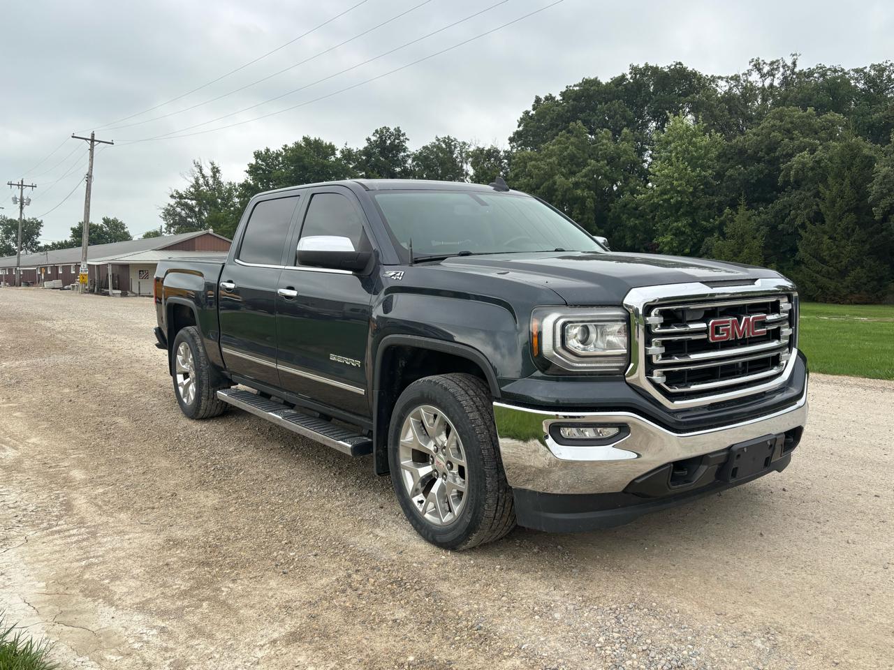 GMC Sierra 1500 4WD Crew Cab 143.5" SLT 2017