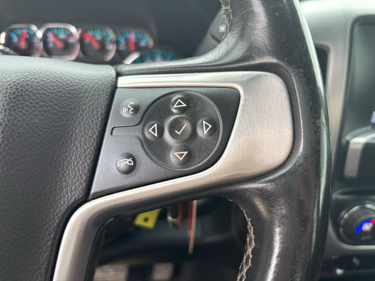 GMC Sierra 1500 4WD Crew Cab 143.5" SLT 2017