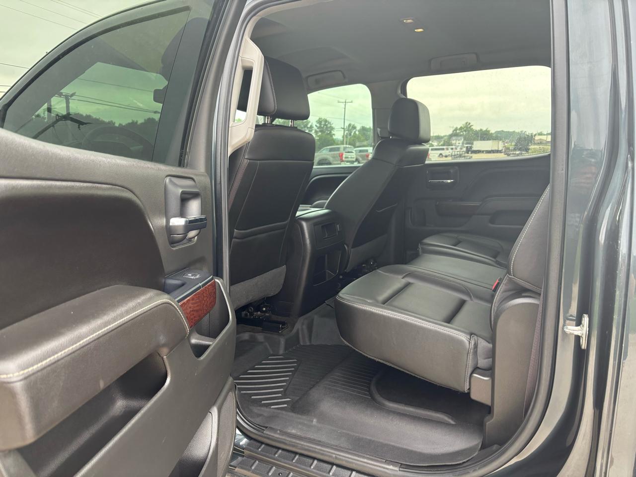 GMC Sierra 1500 4WD Crew Cab 143.5" SLT 2017