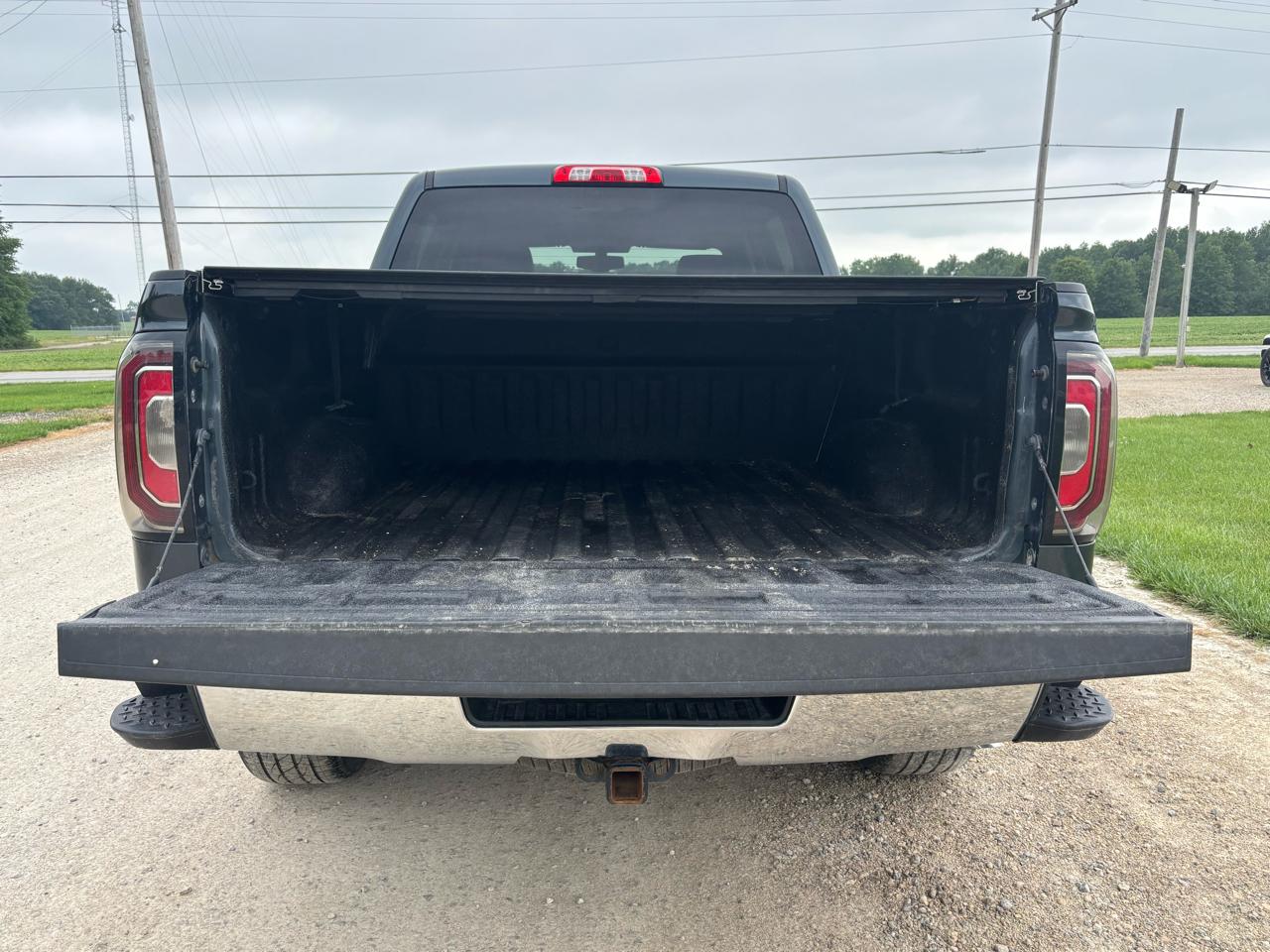 GMC Sierra 1500 4WD Crew Cab 143.5" SLT 2017