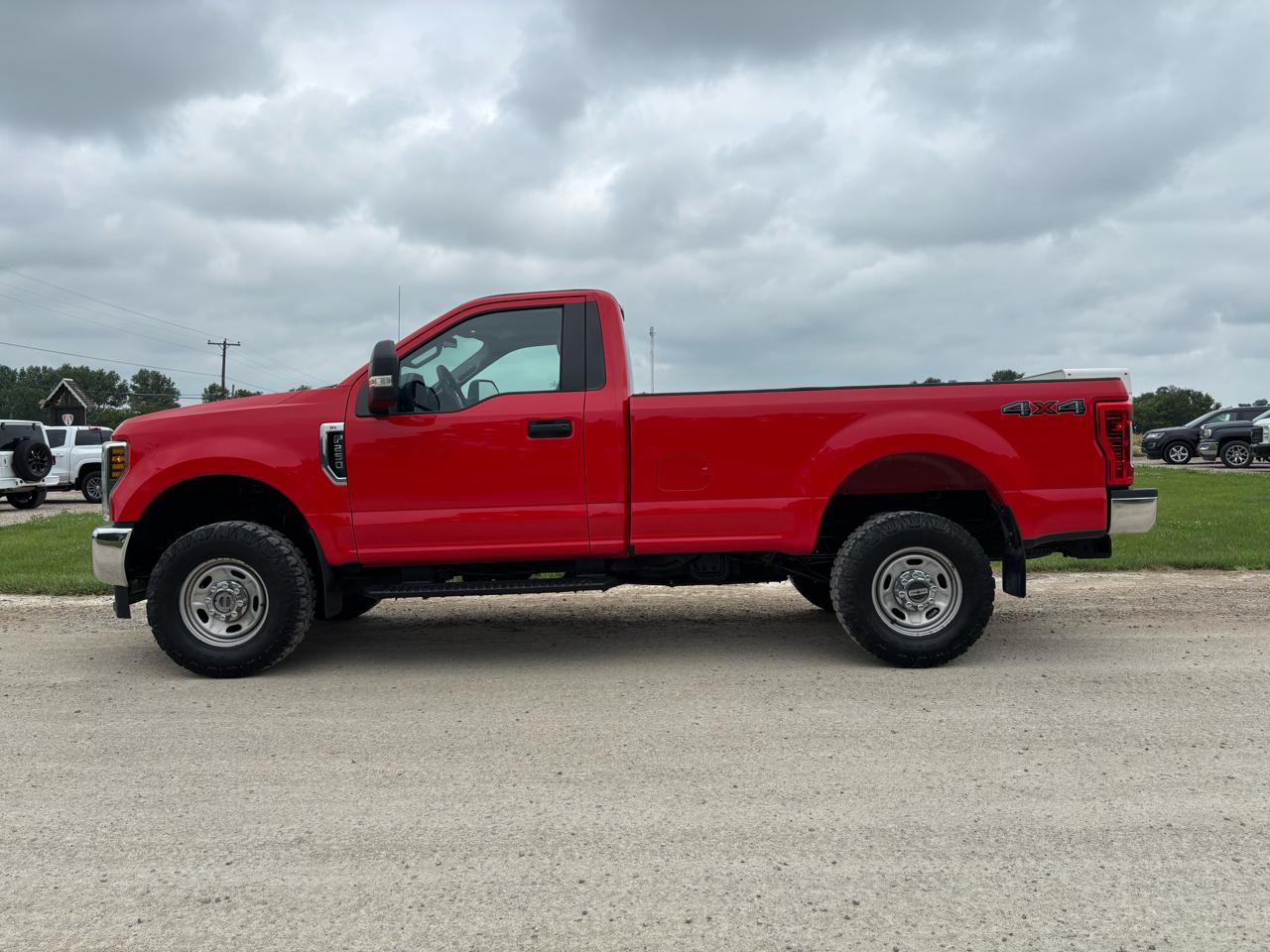 Ford Super Duty F-250 SRW XLT 4WD Reg Cab 8' Box 2019